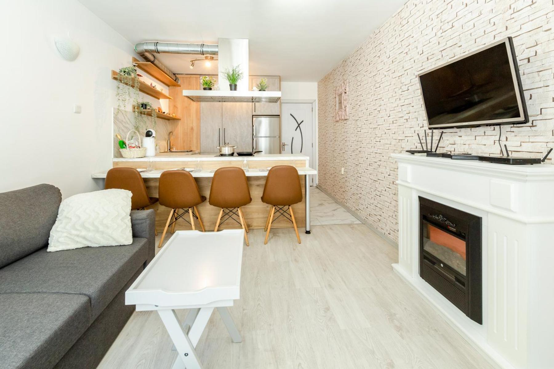 The White Apartment - Free Parking Sofia Buitenkant foto